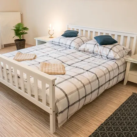 アパート Your In 3br *